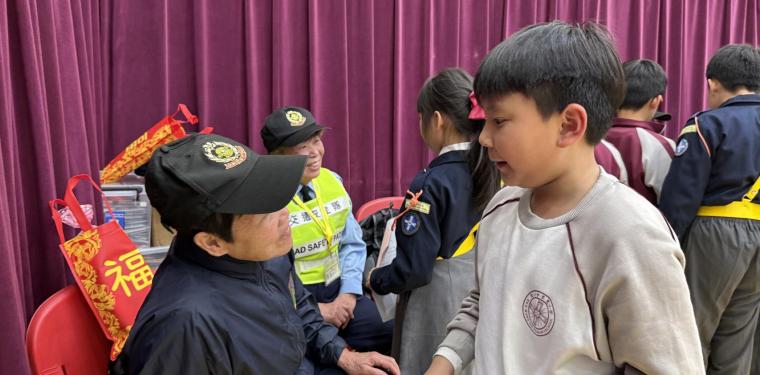 14交通安全隊探訪活動